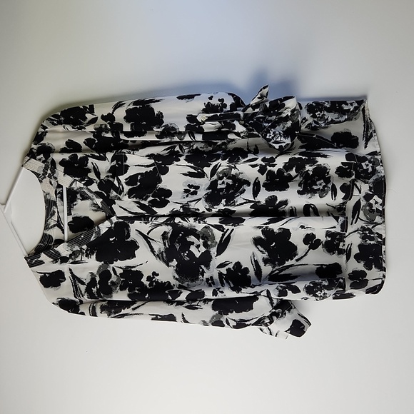 Black and White Floral Blouse by Lord & Taylor size L - Picture 1 of 5